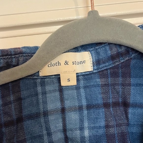 Button up - Picture 2 of 3